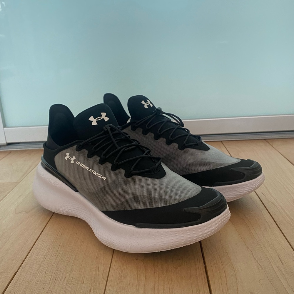 Under Armour Nova SlipSpeed Black and White Sneakers Mens Size 10
